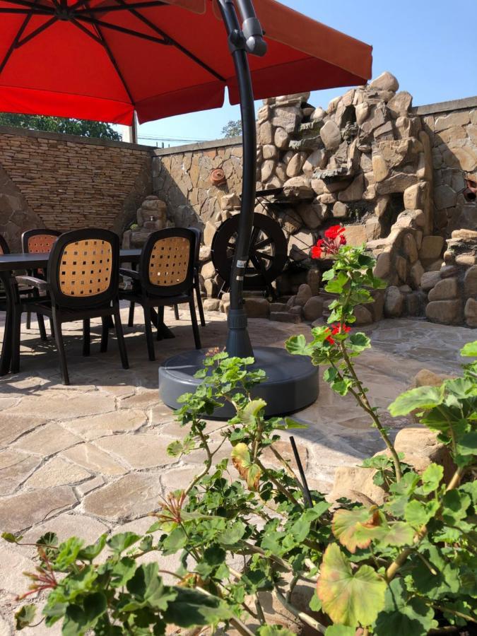 Гостевой Дом Siella Hotel Sukhumi Luaran gambar