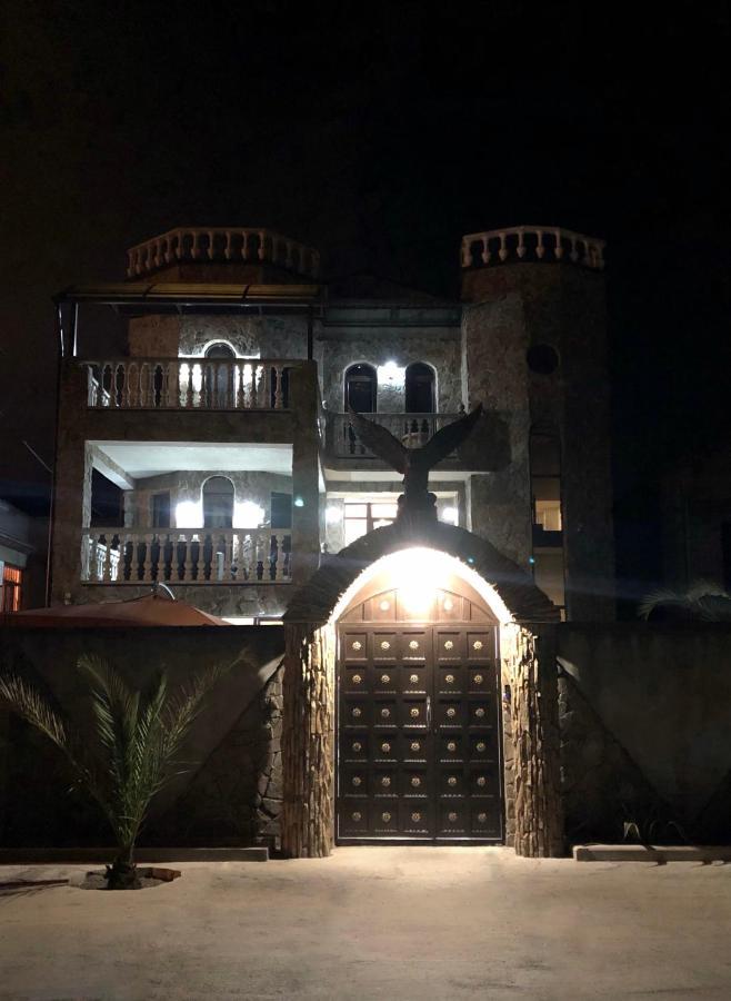 Гостевой Дом Siella Hotel Sukhumi Luaran gambar