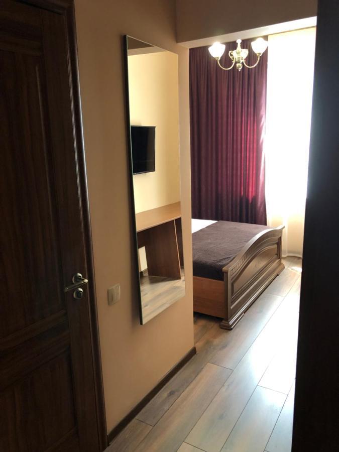 Гостевой Дом Siella Hotel Sukhumi Luaran gambar