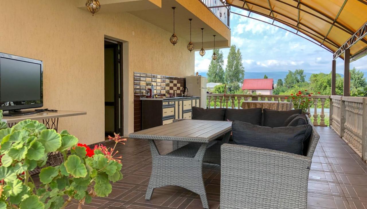 Гостевой Дом Siella Hotel Sukhumi Luaran gambar