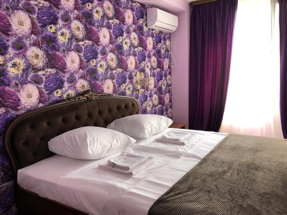 Гостевой Дом Siella Hotel Sukhumi Luaran gambar