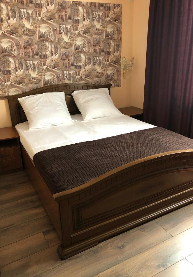 Гостевой Дом Siella Hotel Sukhumi Luaran gambar