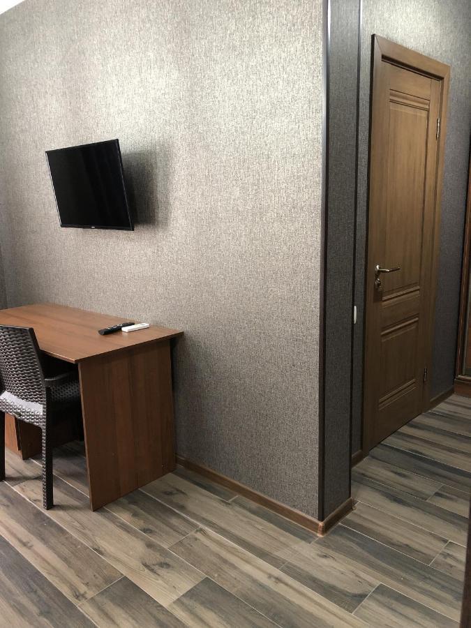 Гостевой Дом Siella Hotel Sukhumi Luaran gambar