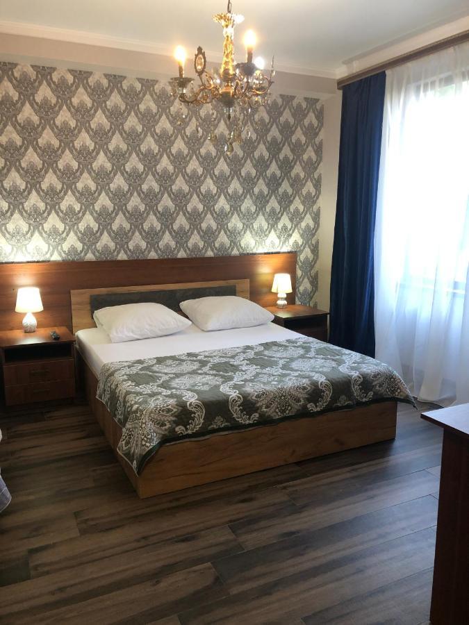 Гостевой Дом Siella Hotel Sukhumi Luaran gambar