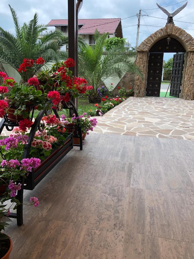 Гостевой Дом Siella Hotel Sukhumi Luaran gambar