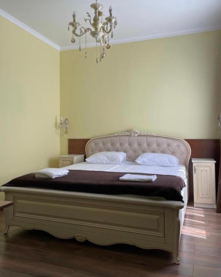 Гостевой Дом Siella Hotel Sukhumi Luaran gambar